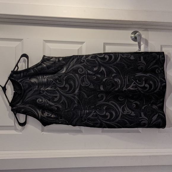 Beautiful chic dress - Picture 2 of 4